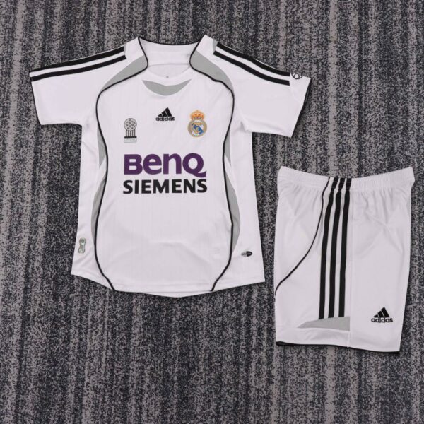 Retro Kid Size Real Madrid 2006-2007 home game