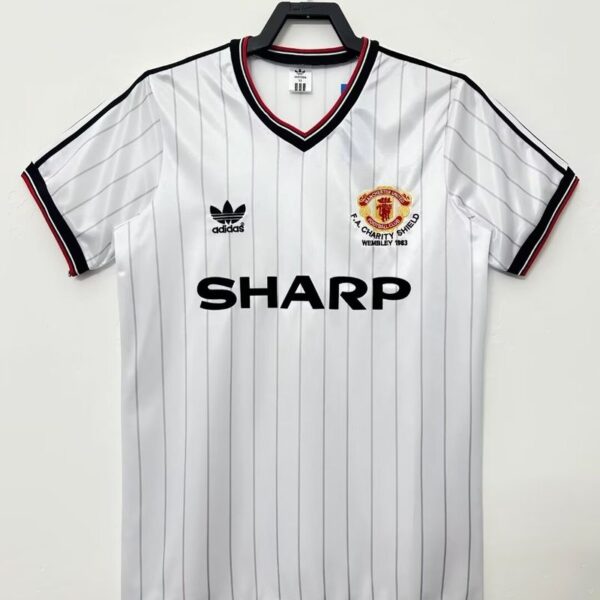 Retro Manchester United 1983 away game