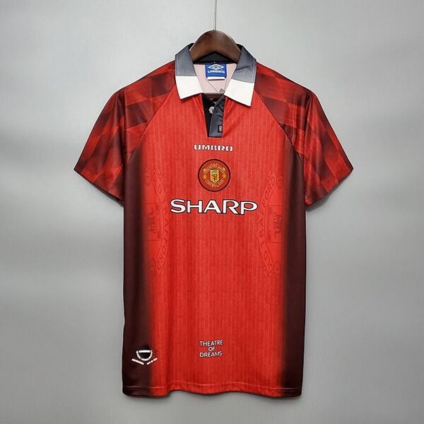 Retro Manchester United 1996-1997 home game