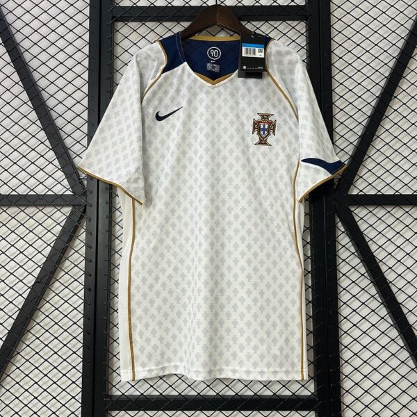 Retro Portugal national 2004 away game