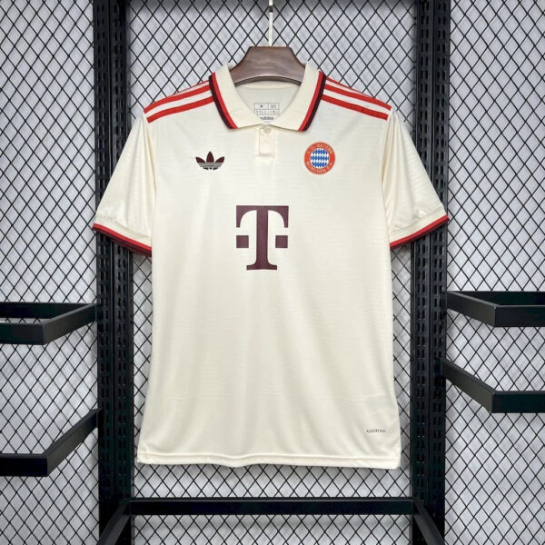 Bayern München 2024-2025 second away game