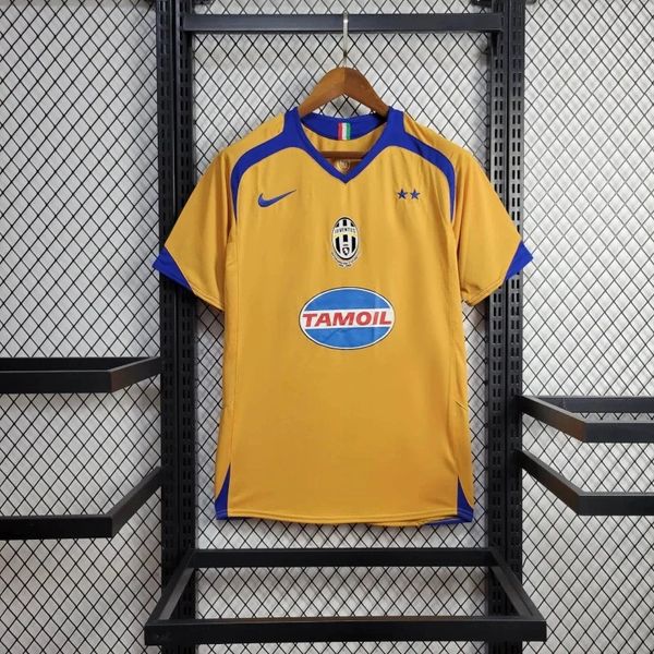 Retro Juventus 2005-2006 third away